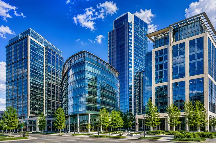 How to Maximize Return on Investment (ROI) in Commercial Properties
